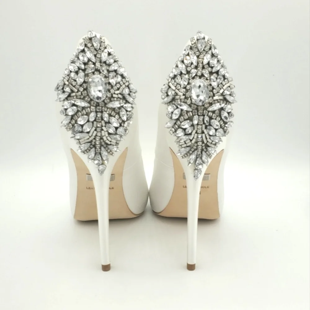 Badgley Mischka Kiara, White, NIB - Picture 10 of 13